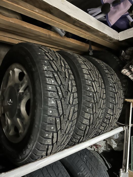 Продам резина зима камри 20 на 15