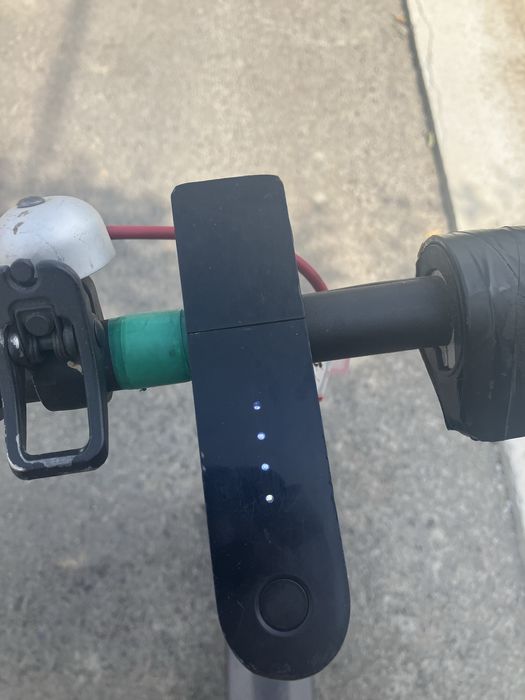 Vand trotineta xiaomi !!