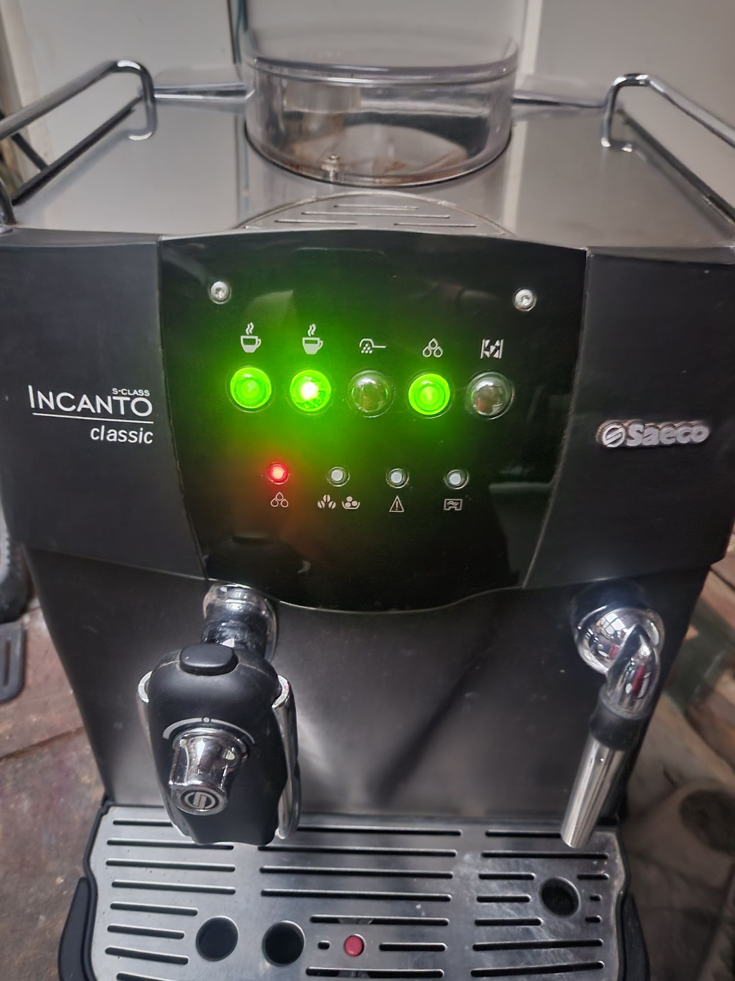 Vand expresor cafea Saeco incanto classic,