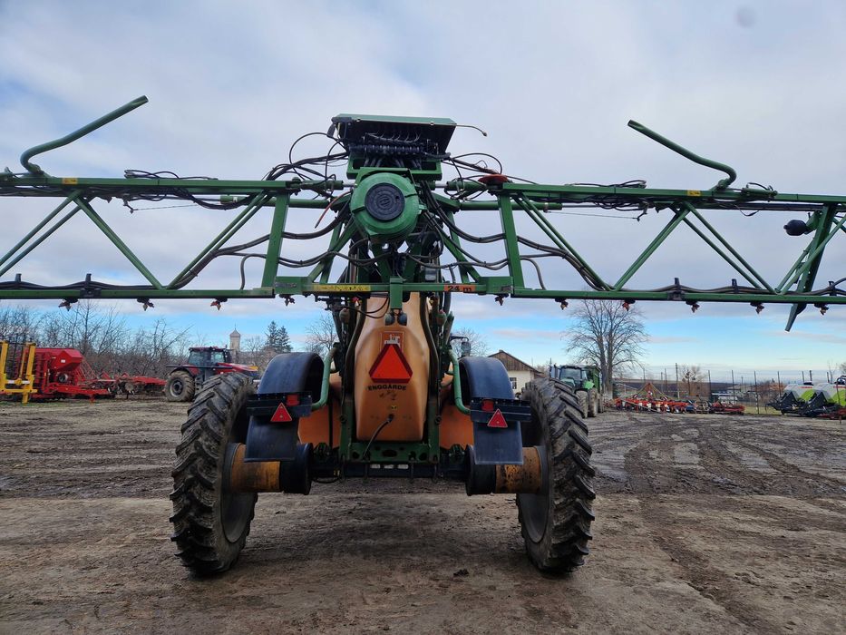 Vand masina erbicidat AMAZONE UX 5200 LITRI 24M