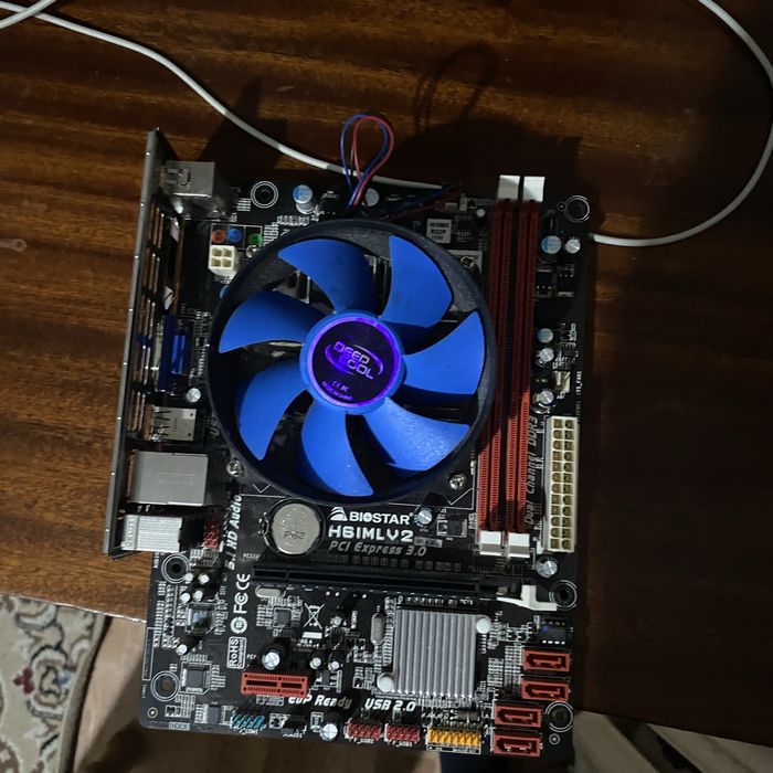 Продам материнку с процесорм