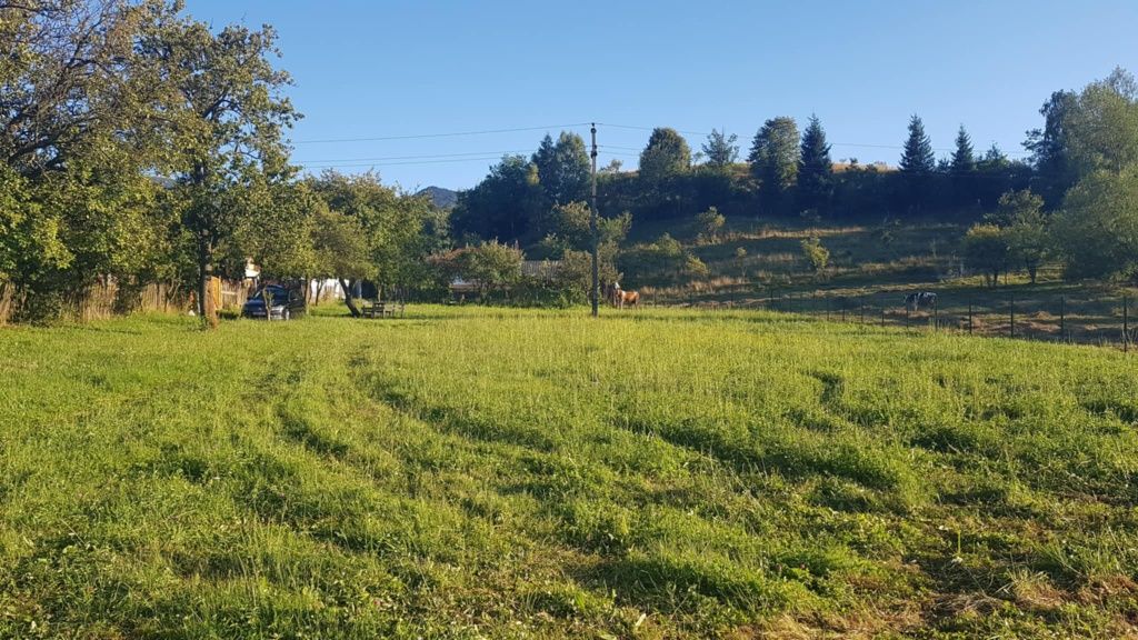 Închiriez teren 1€ mp