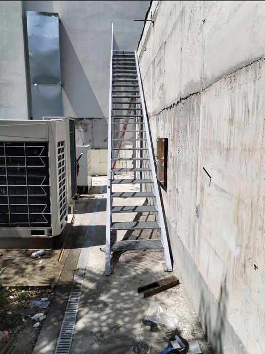 Vând scarii zincate galvanizate