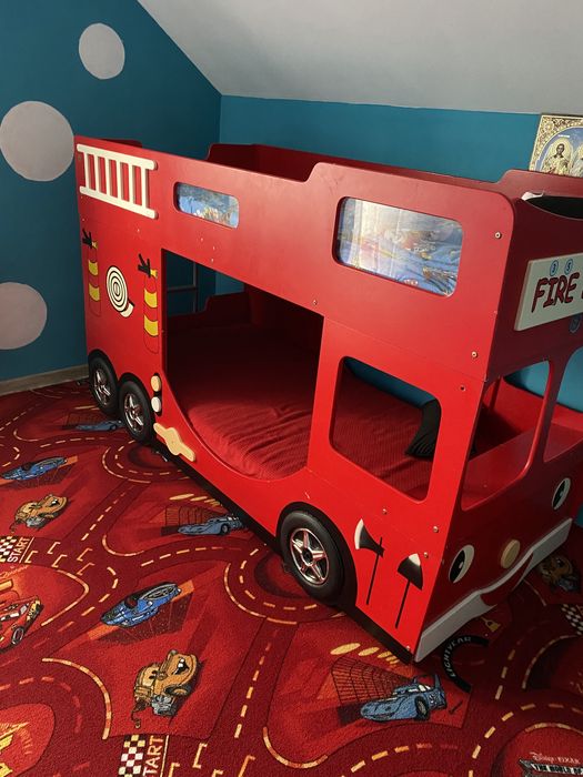 Pat copii pompieri