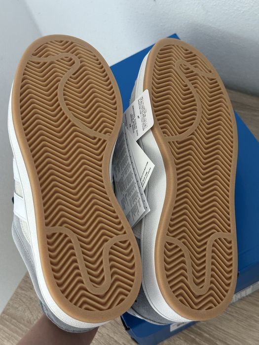 Adidas Campus 00s