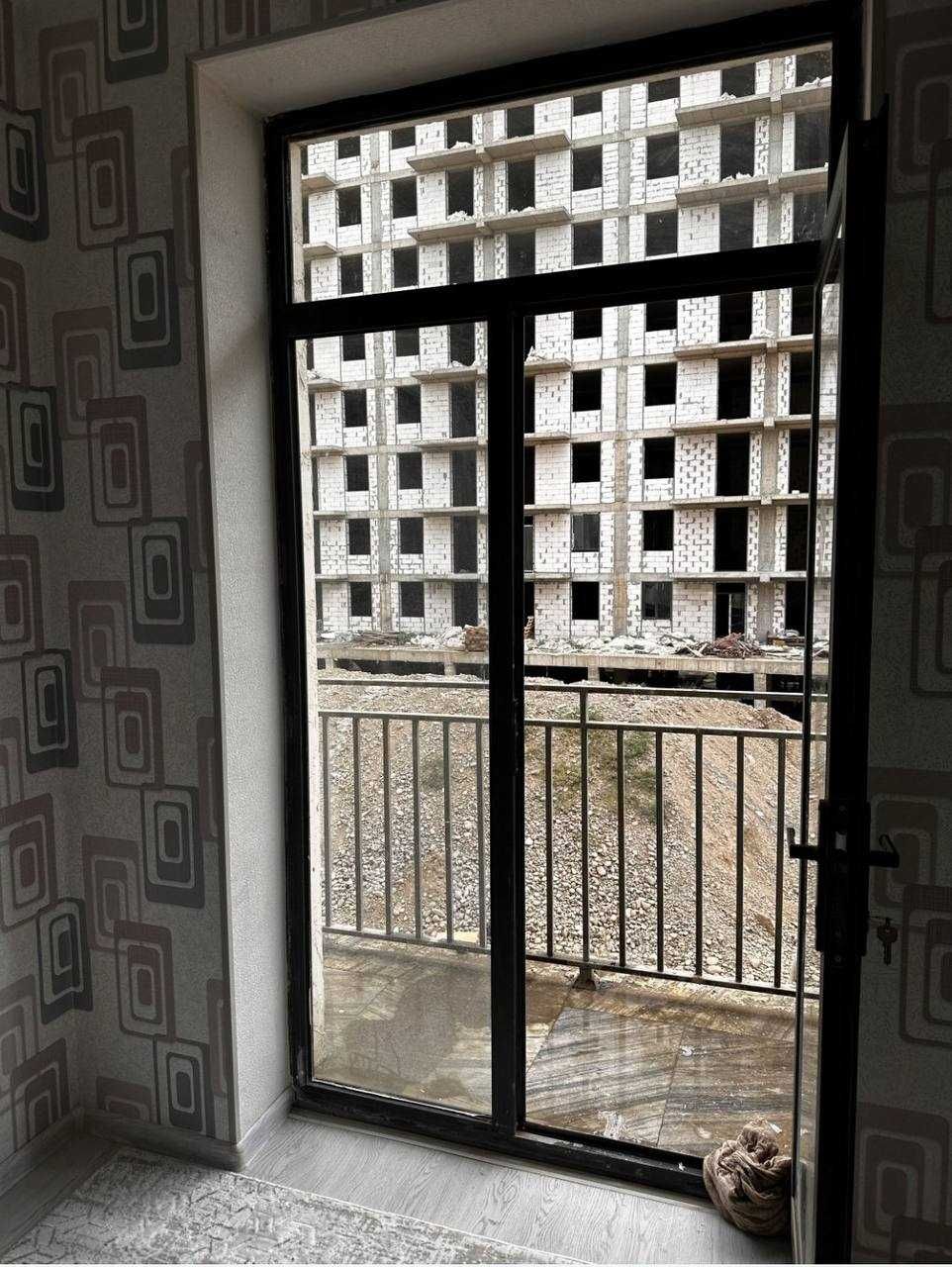 СРОЧНО !! Продается квартира в Яшнабаде 2/3/10 ( 48 кв/м ) Nice Villas