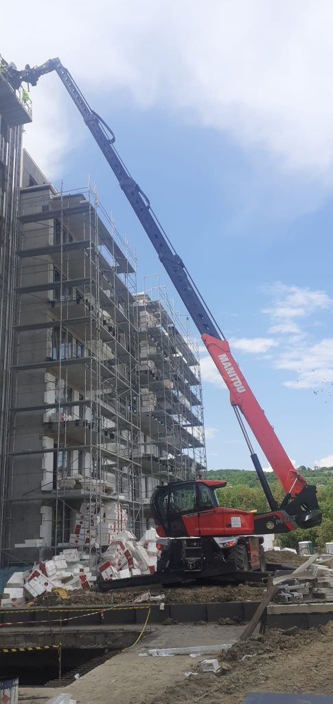 Închiriem manitou