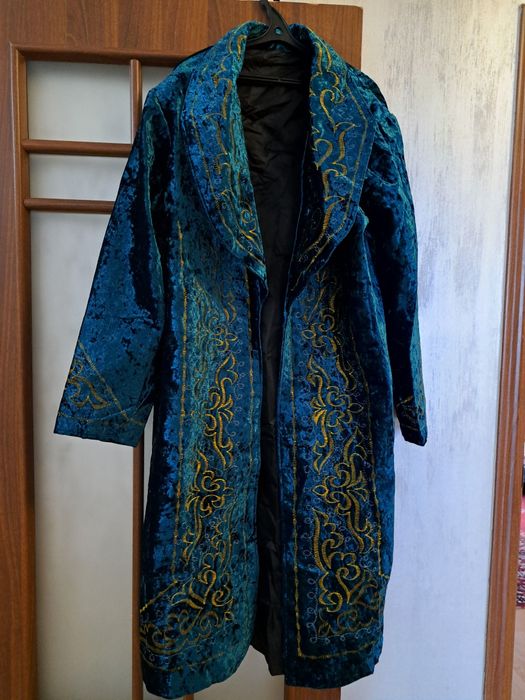 Мужской шапан, 56 р., новый, звонить на ватсап