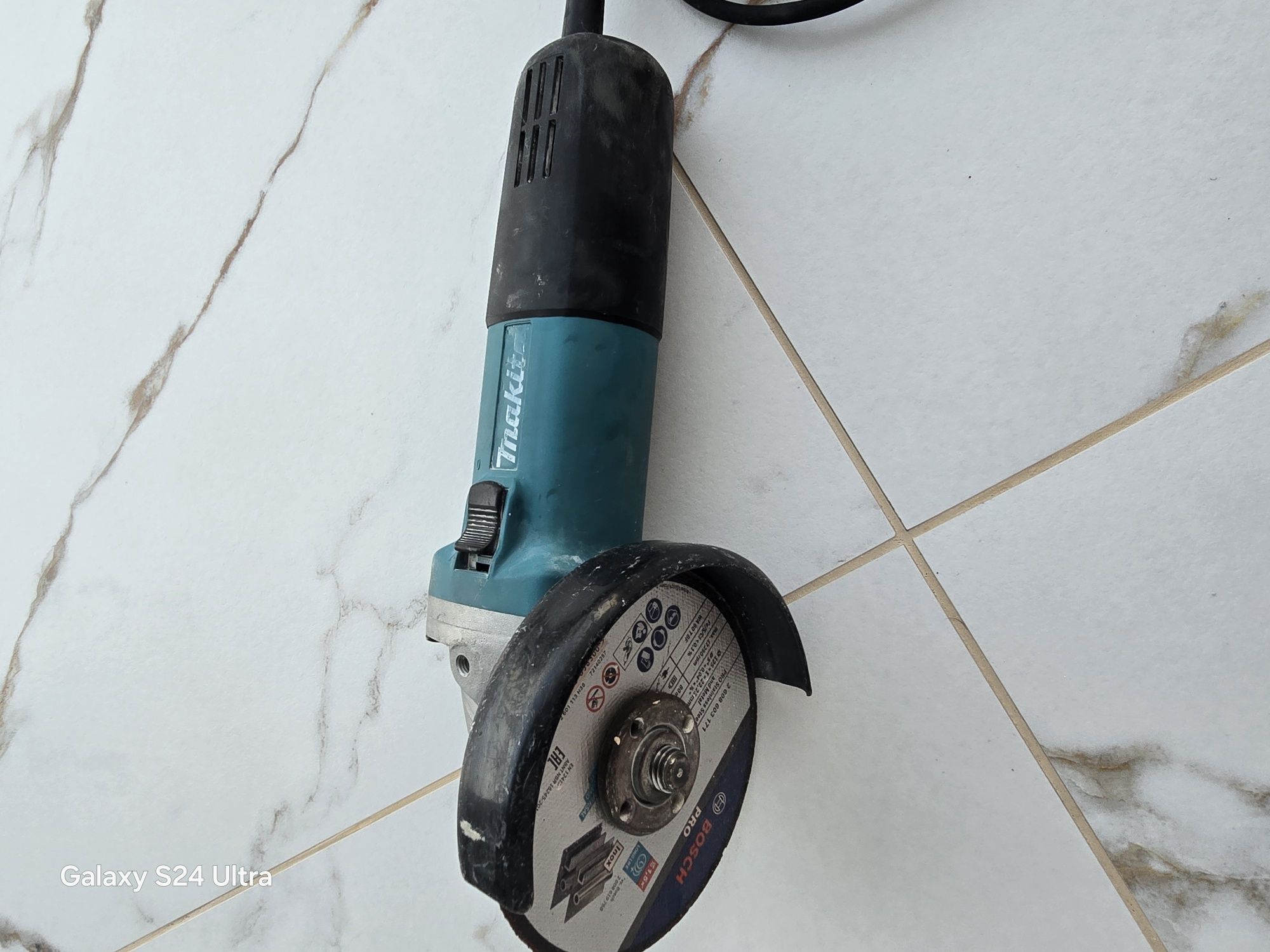 Ъглошлайф Makita 9558NBR