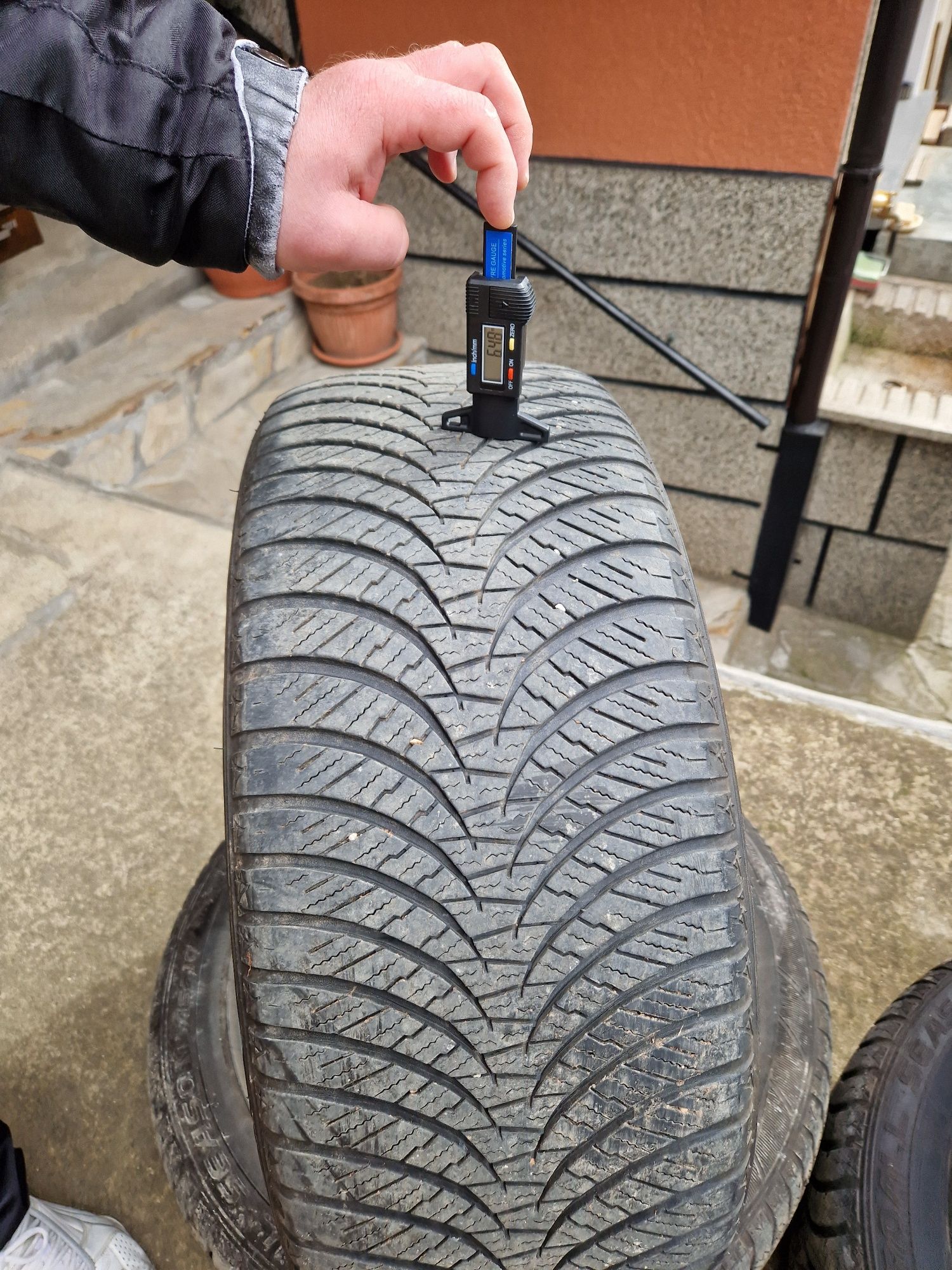 Джанти BMW X3 и Гуми Всесезонни Falken 5X120 18