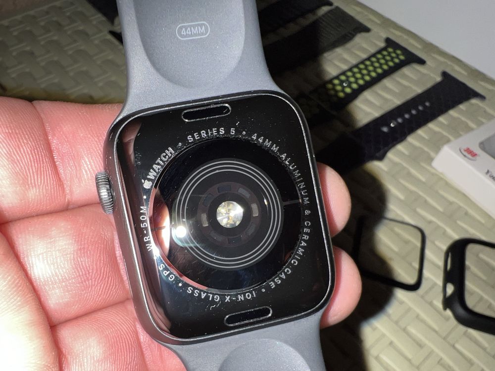 Apple Watch 5 44mm Space Gray