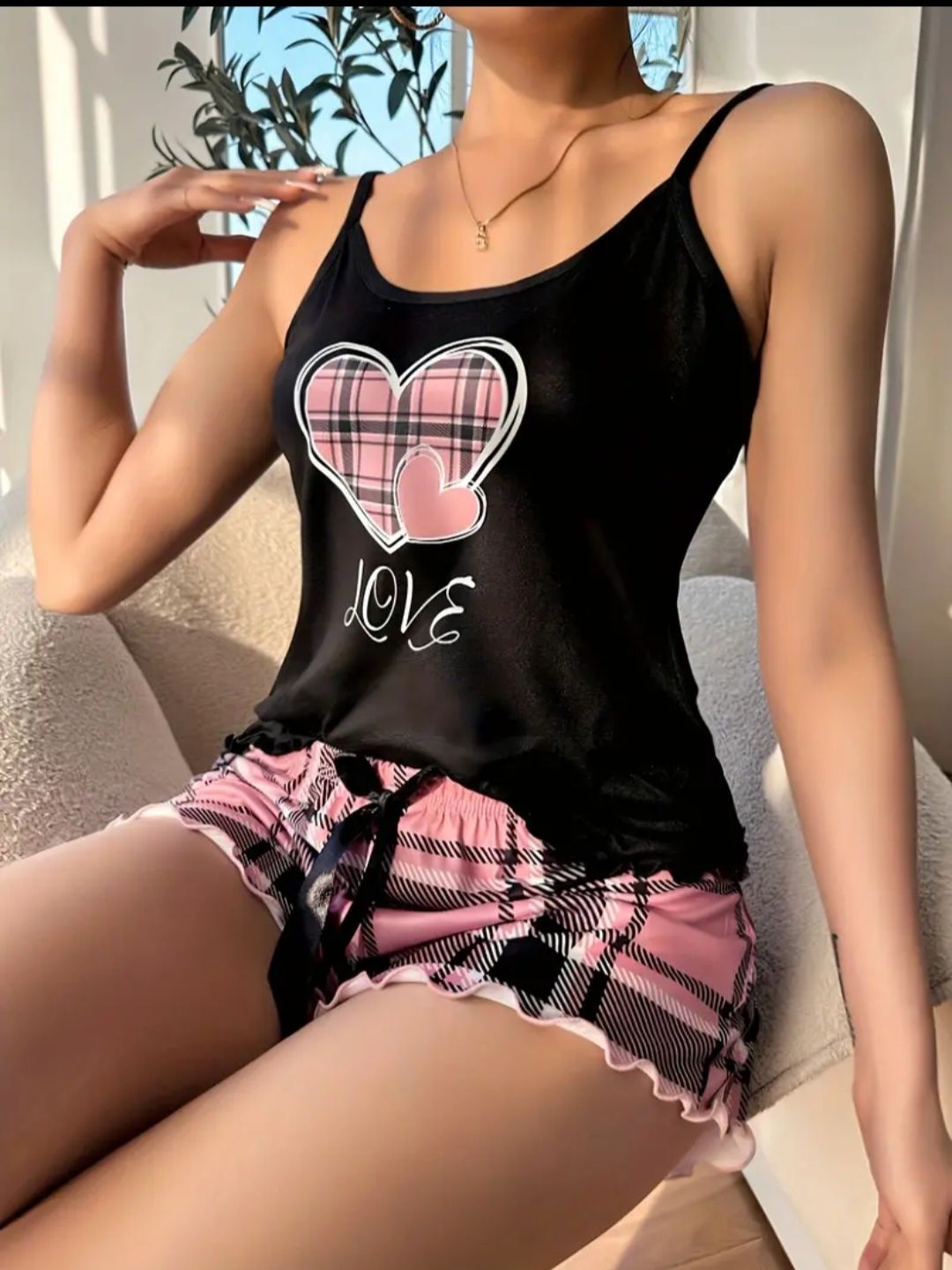 Комплект пижами с принт на каре и сърце, с ръкавче с набор и панталонк