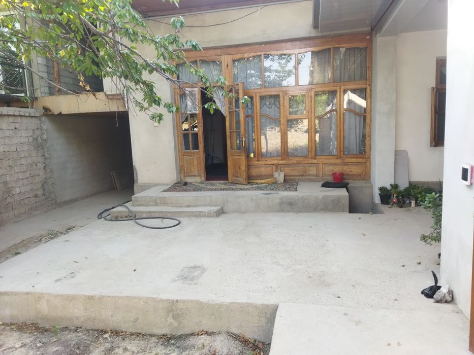 Uchastka 3.8 sotiq uy remonti orta