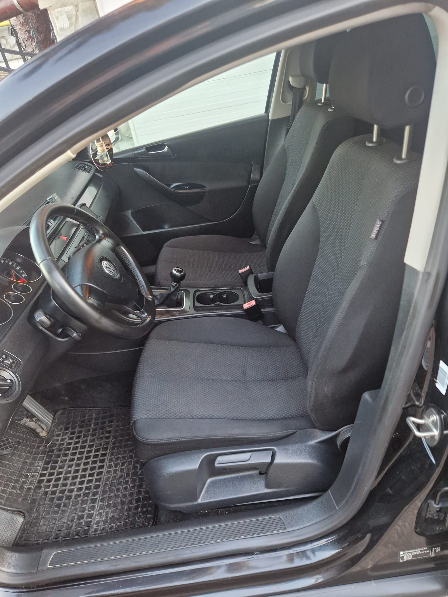 VW Passat 1.6 benzina, 100000km reali, impecabila