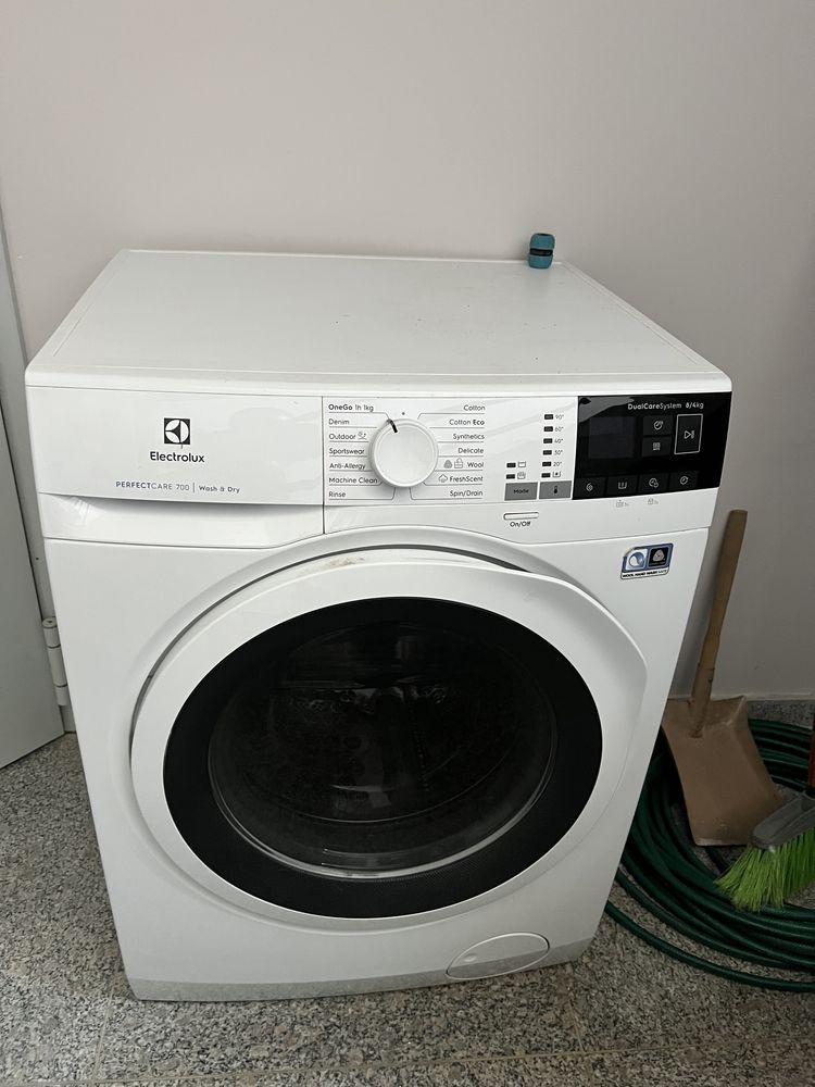 Пералня със сушилня ELECTROLUX EW7W4684W