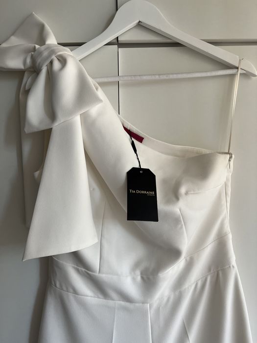 Елегантен бял гащеризон- Tia Dorraine London