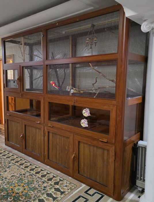 Вольер большой с полками из акфа для птиц и других видов животных