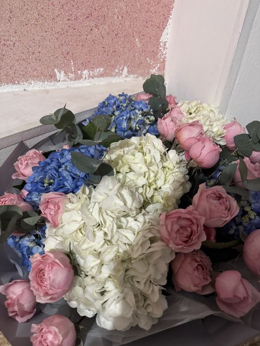 Гүл сатылады, бағасын келісеміз.