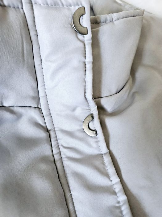 Pardesiu gri cu nasturi