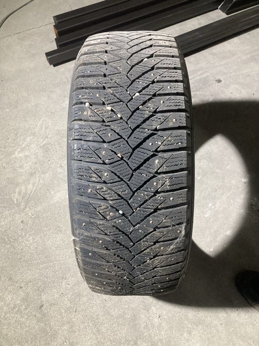 Шины 215/55/17 шипованные