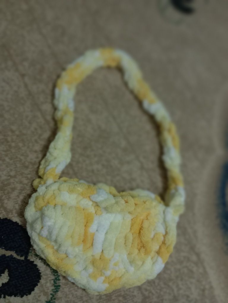 Вязаная ручная сумочка