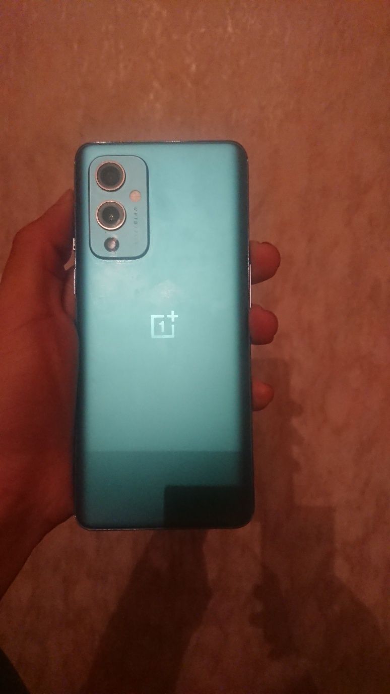 Отличный флагман OnePlus 9 12/256