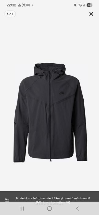 Vând geaca Nike tech