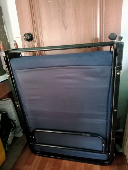 кровать-раскладушка удобная