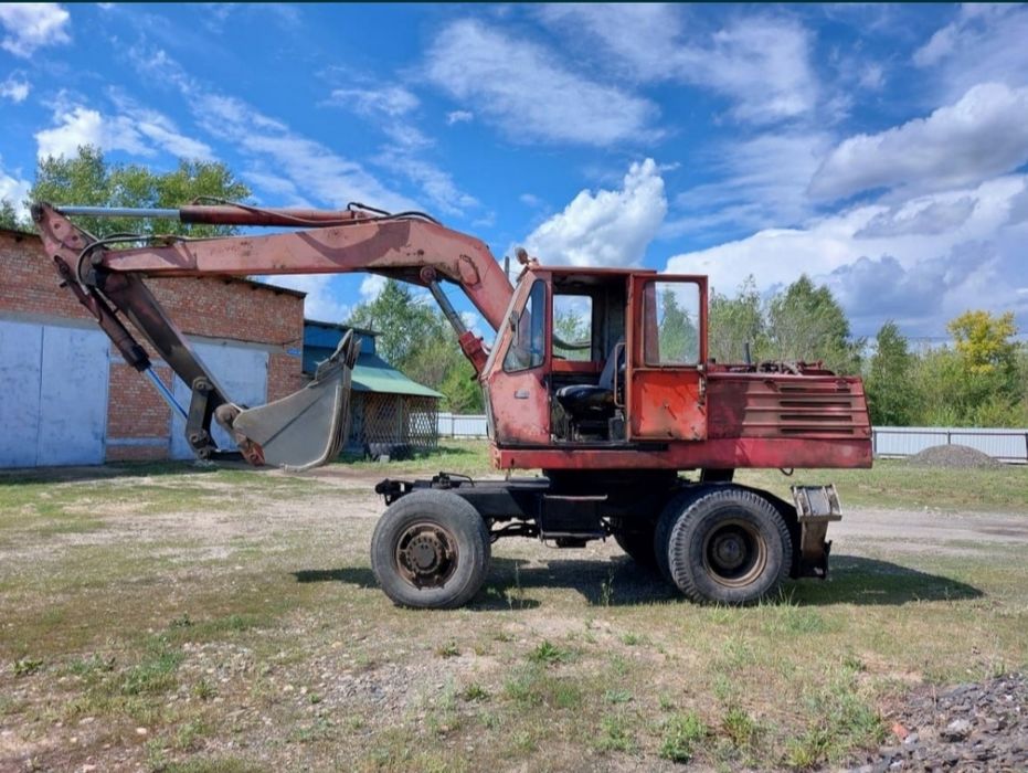 Экскаватор ТВЭКС ЭО-3326