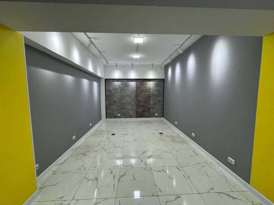 Продается на ЦУМе  ПОМЕЩЕНИЕ  400м 2.