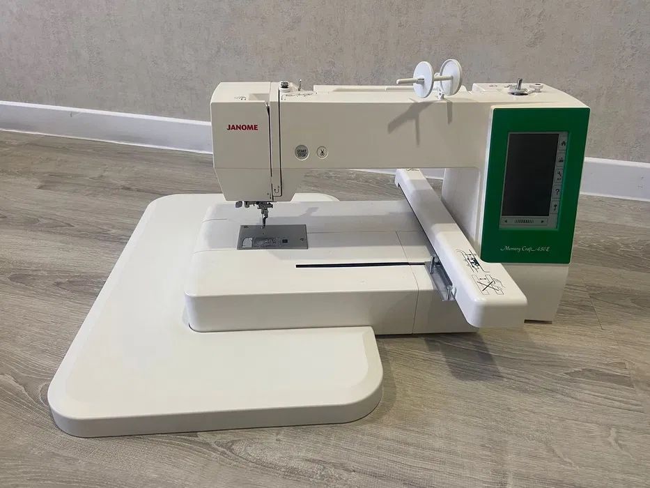 Janome 450e компютерная вышивалная машина