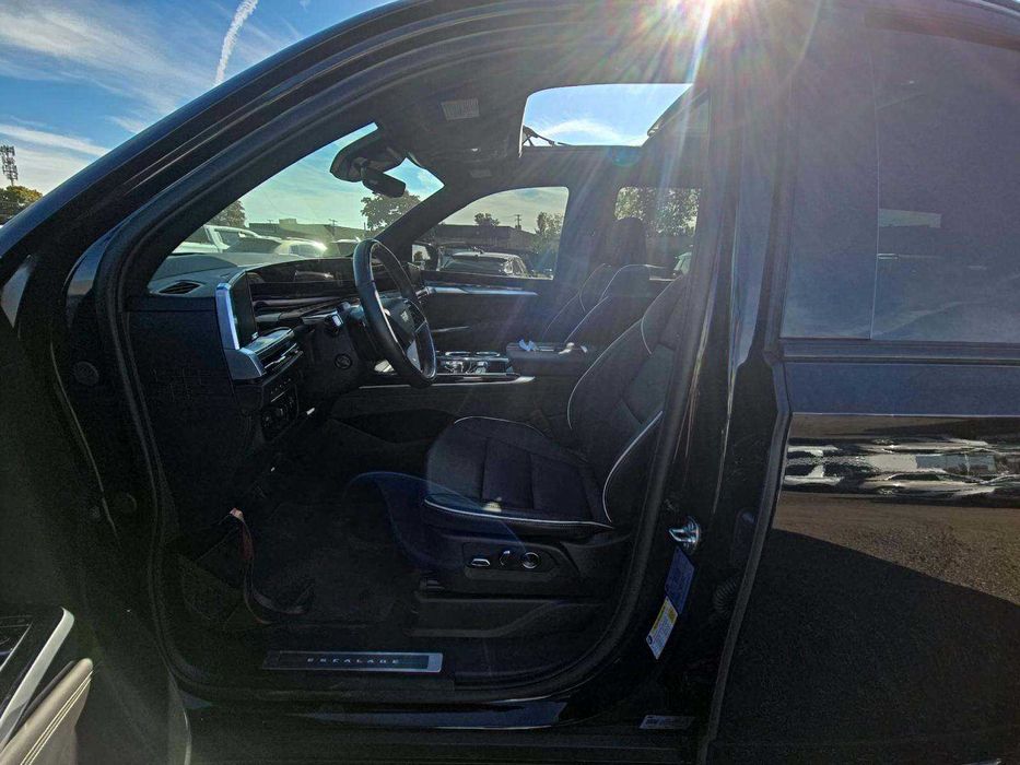 2025 Cadillac Escalade Sport