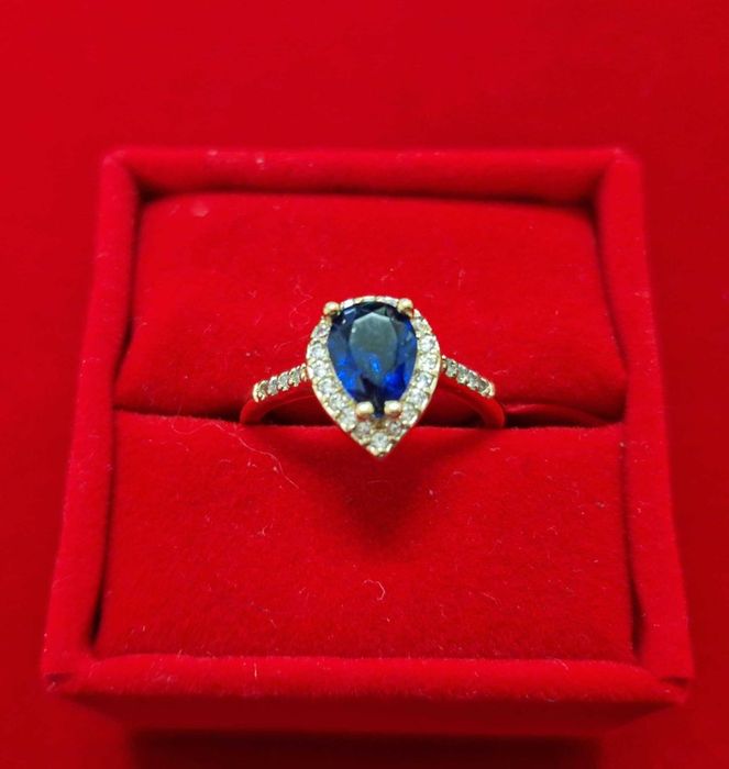 GR48, inel placat aur 18k,nou/marcat, zirconiu alb/safir, deosebit