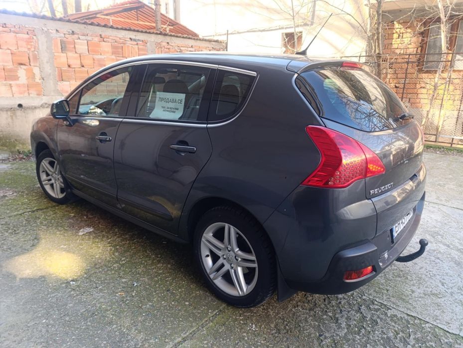 Продавам Пежо 3008