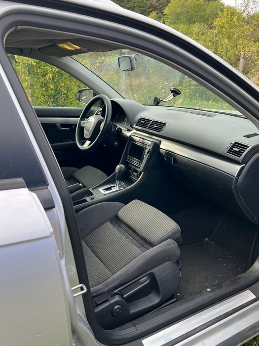 Vand Audi A4 b7  avariat