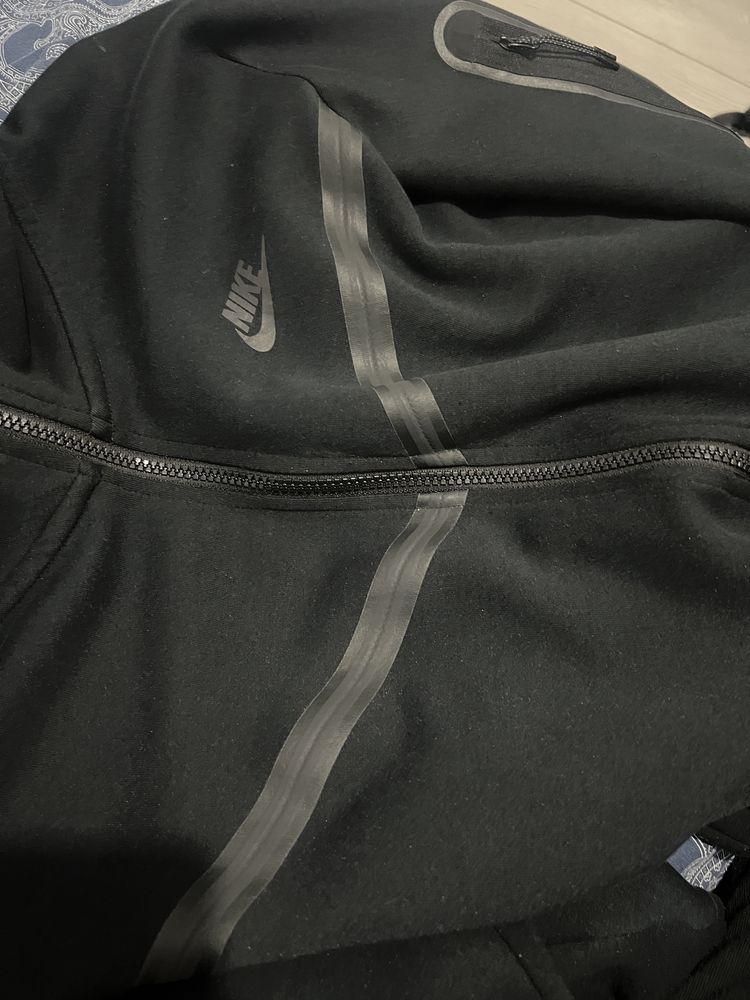 Nike tech fleece