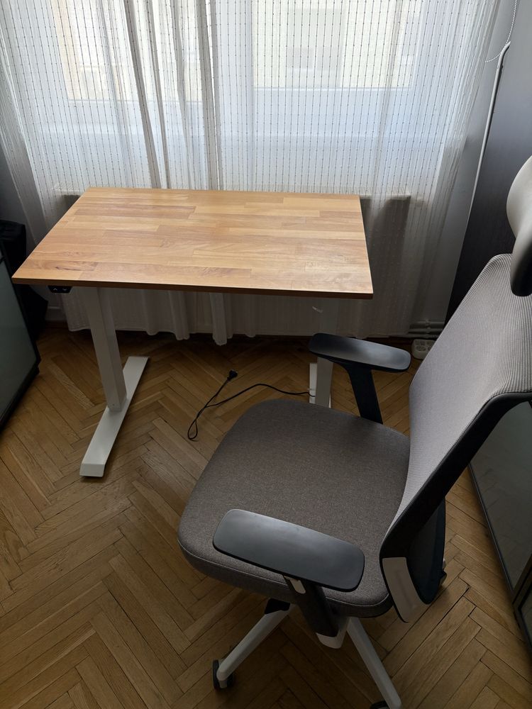 Birou reglabil pe inaltime + scaun ergonomic Tesla
