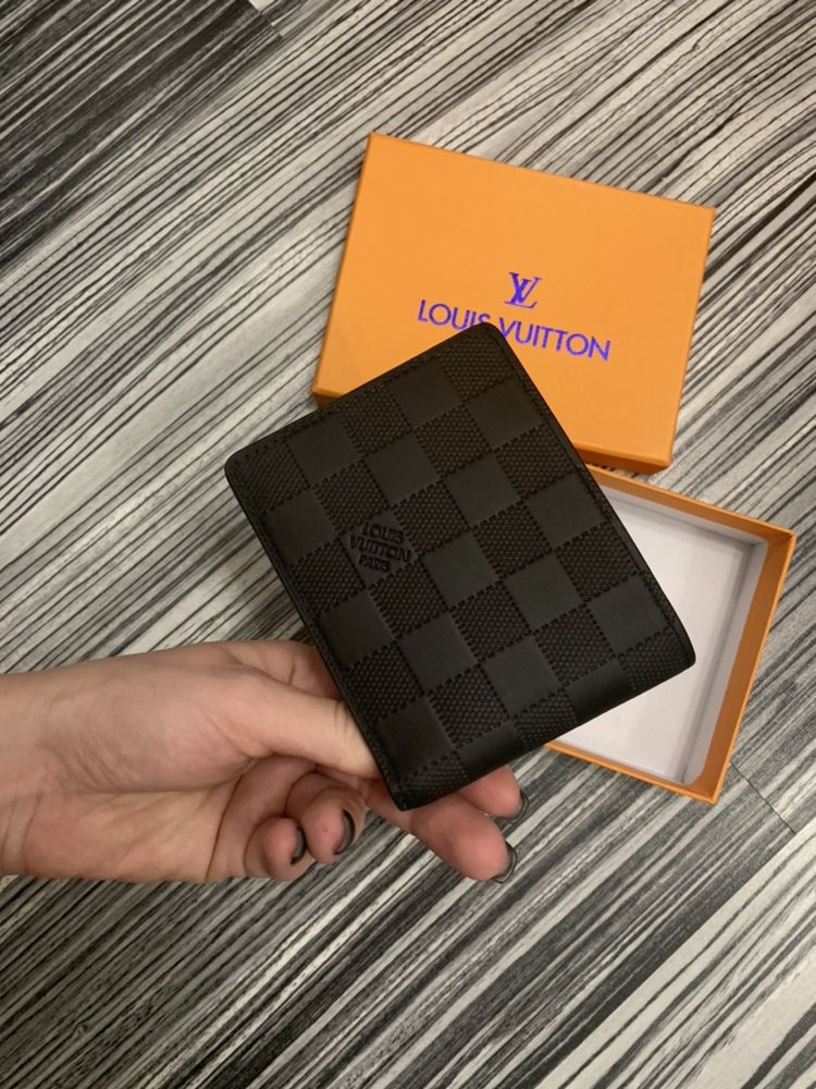Portofel Louis Vuitton ! Calitate superioara-Poze reale 100%