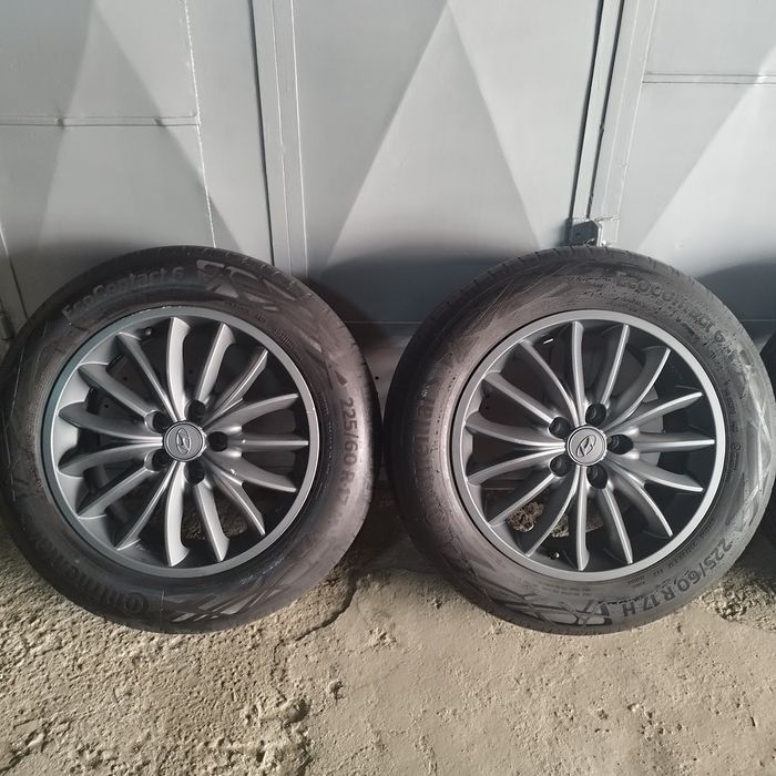 Джанти с гуми за Hyundai, 5×114.3 17 цола