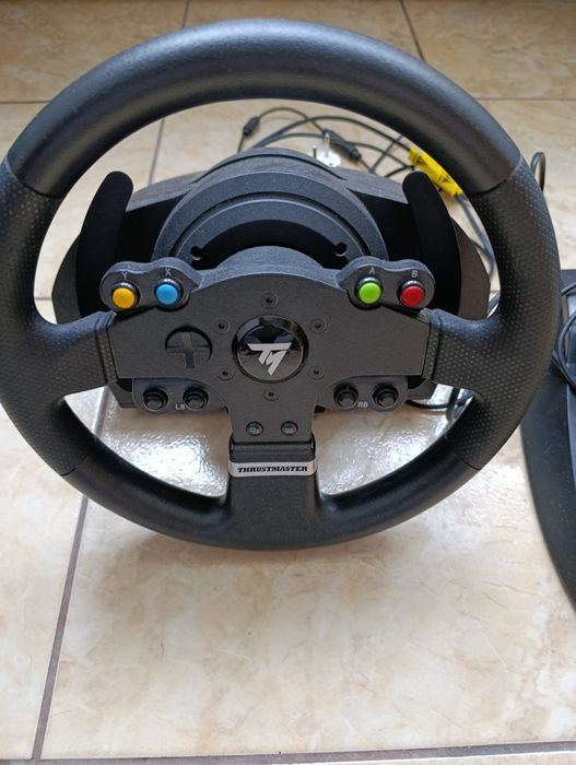 Volan Thrustmaster TMX force feedback