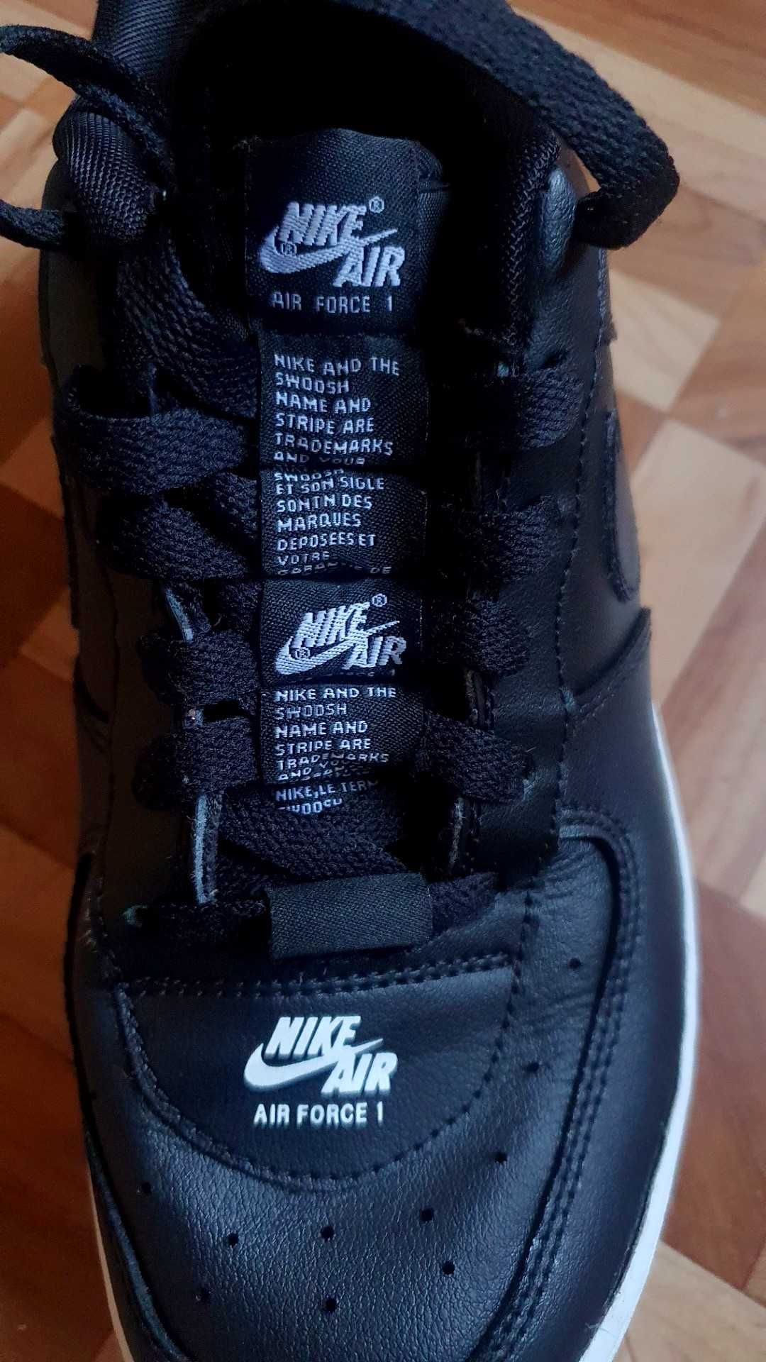 Дамски кожени кецове NIKE AIR