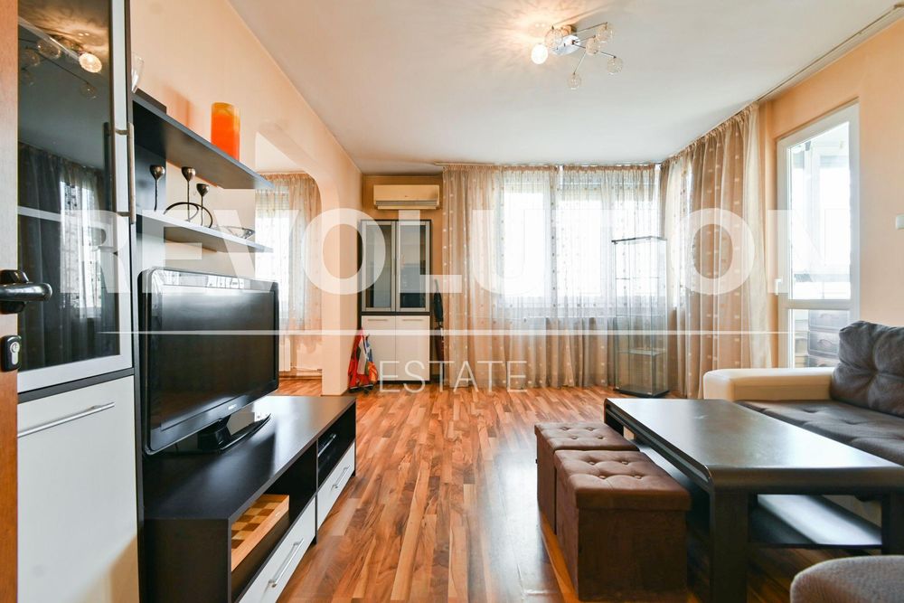 Дава се под наем Двустаен апартамент в София, Зона Б-18 - 80 кв.м за 613 € - Снимка #1