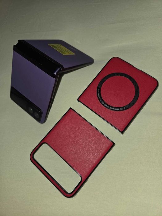 MOTOROLA RAZR 40 с гаранция