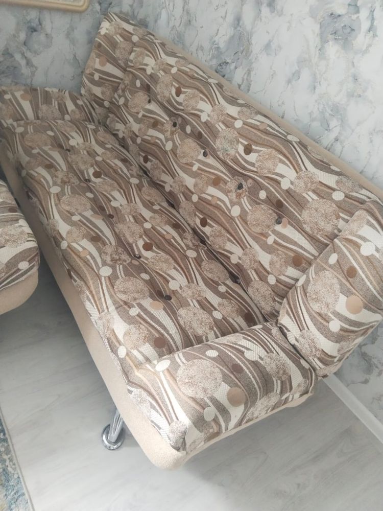 Диван,кресло в отличном состояний