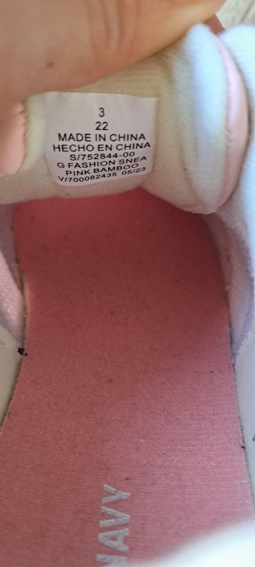 Нови детски маратонки Old Navy размер 35