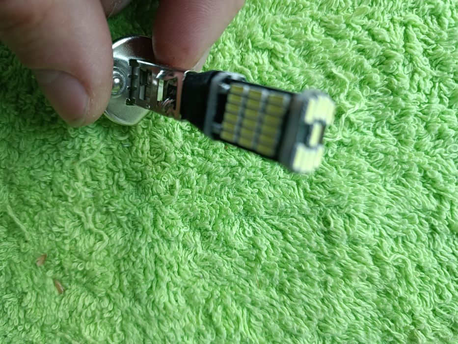 Becuri auto H1 H3 HB