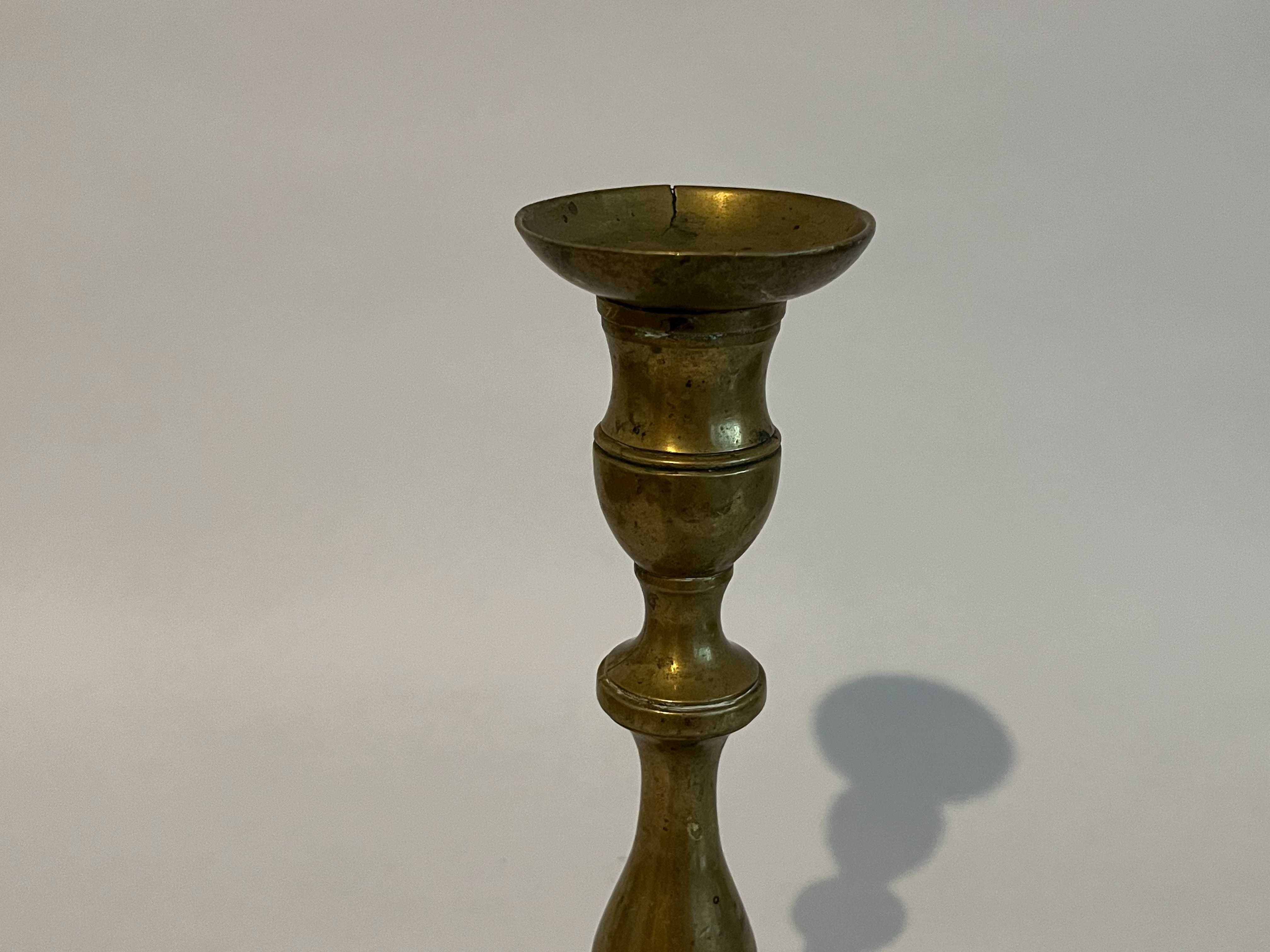 Sfesnic candelabru lampa lustra bronz antic