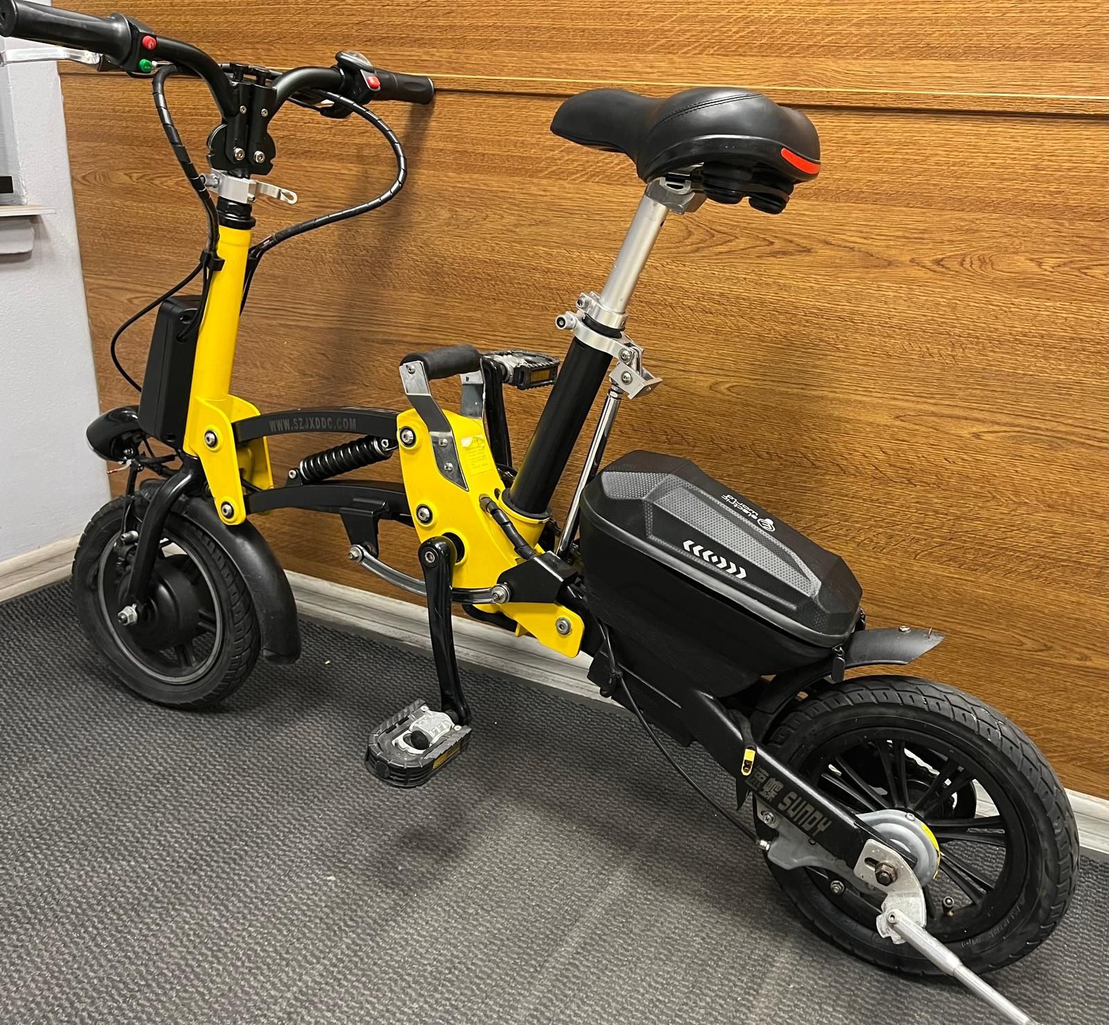 Amanet F28: Bicicleta pliabila electrica Sundy