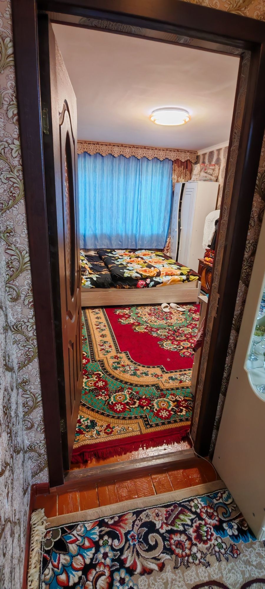 Продаю срочно квариту не дорого со всеми вещами и мебелью