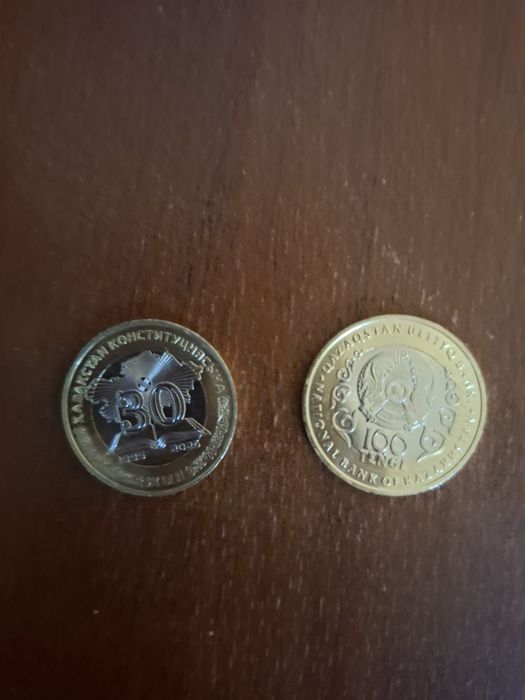 Монета 100 тенге. 250 000 т